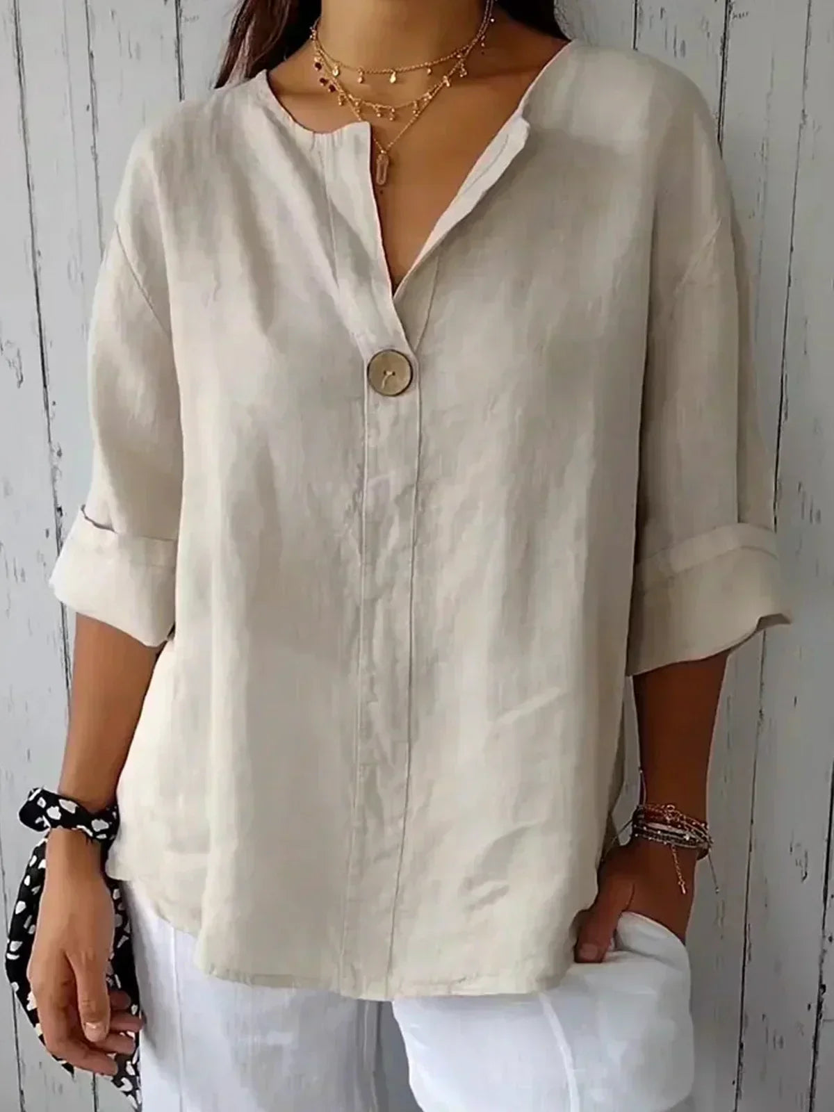THE JESSA | RELAXED V-NECK BLOUSE