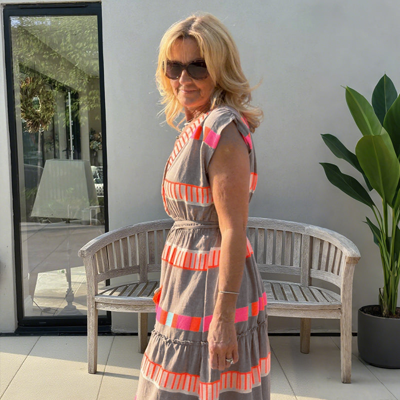 THE AUBIN | STRIPED SLEEVELESS V-NECK DRESS