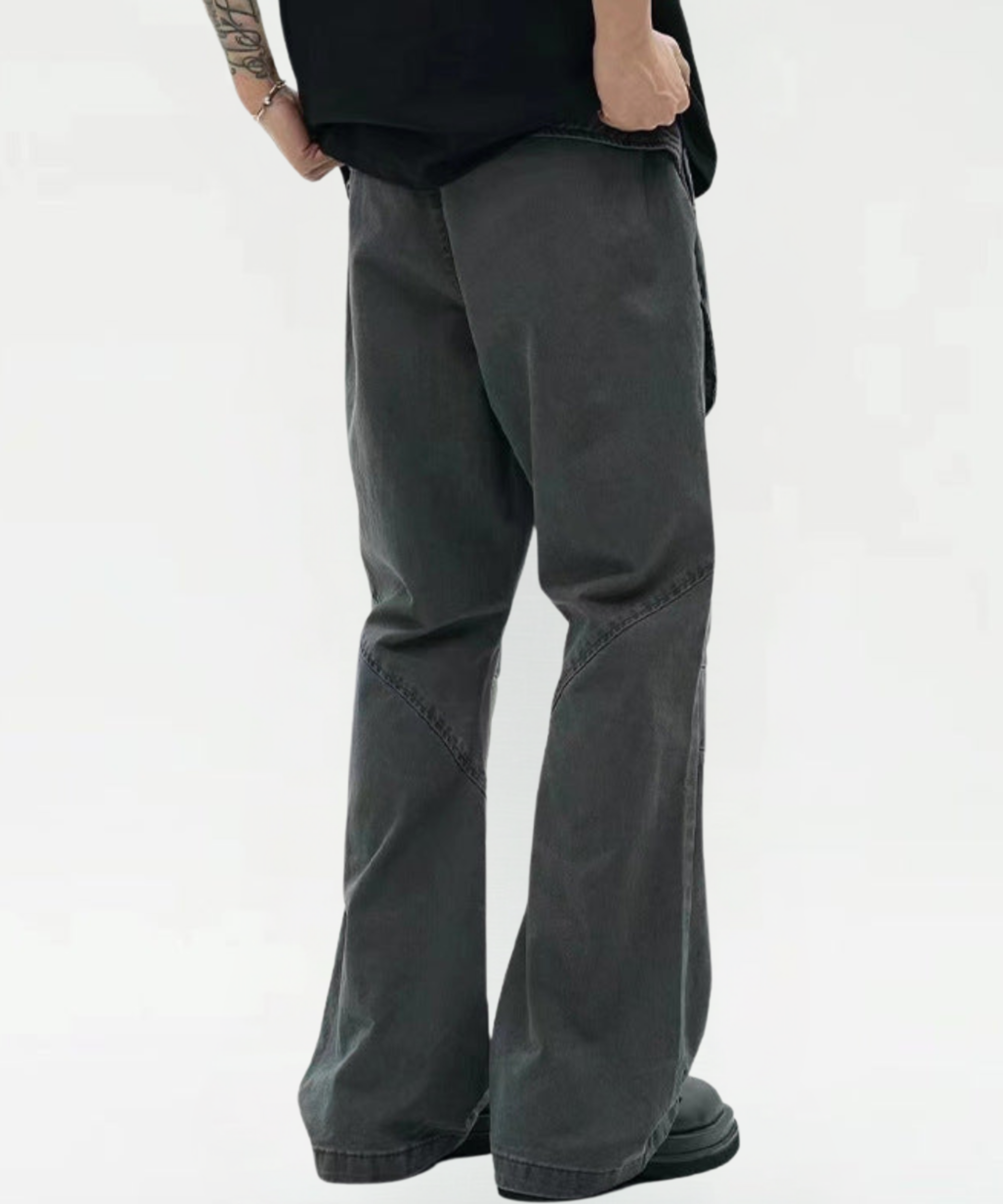 THE ETHAN | LARGE POCKET FLARED TROUSER