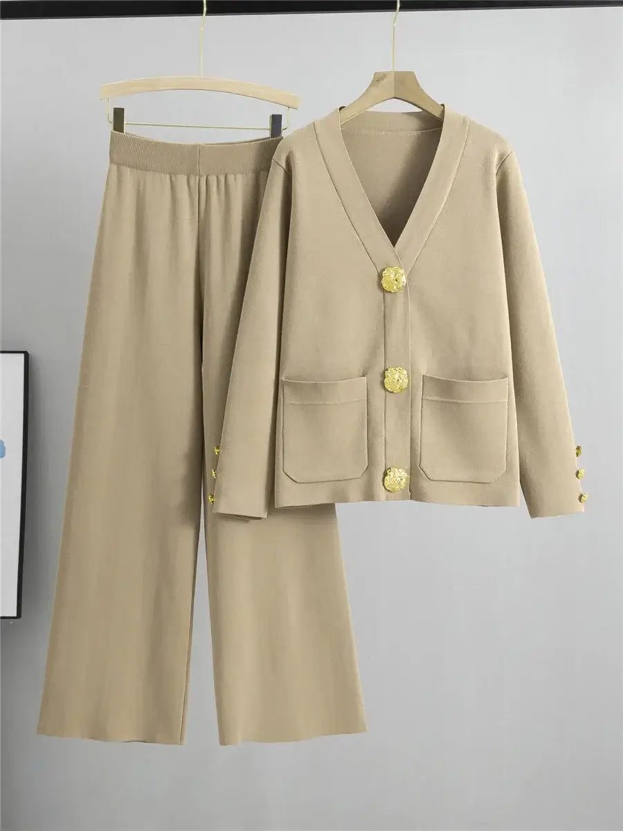 THE VELIA | ELEGANT BUTTON-DETAIL SET