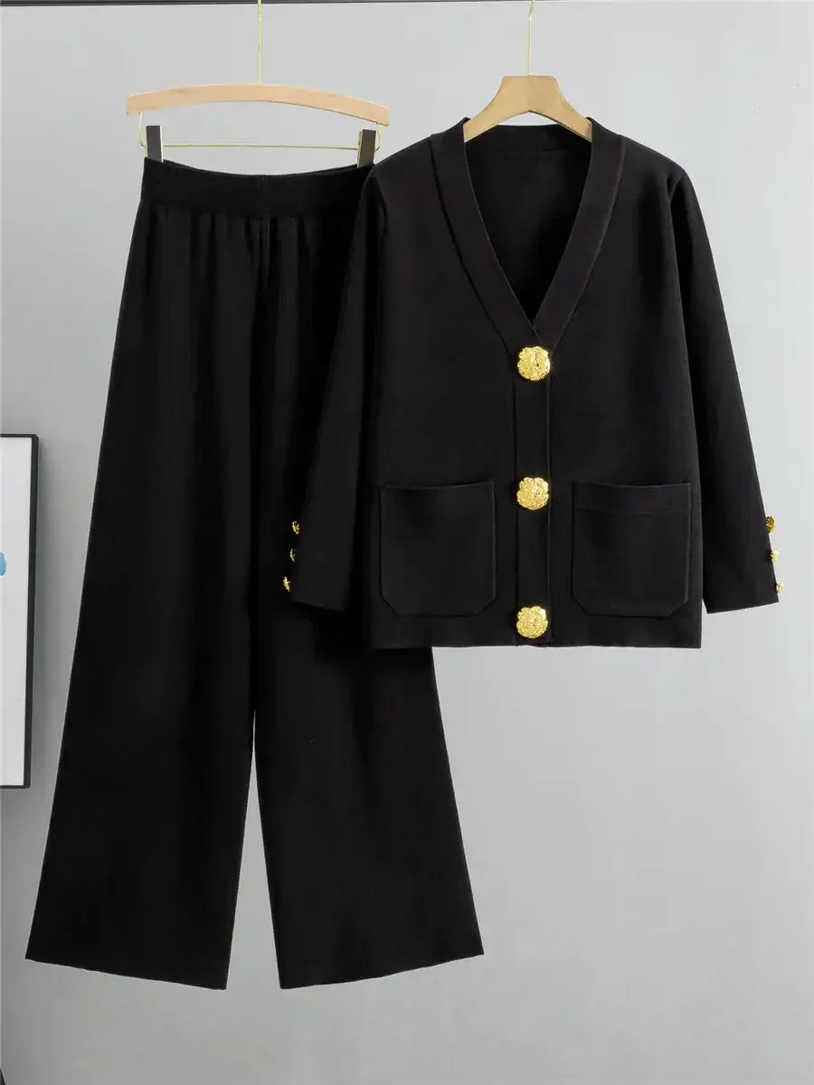 THE VELIA | ELEGANT BUTTON-DETAIL SET