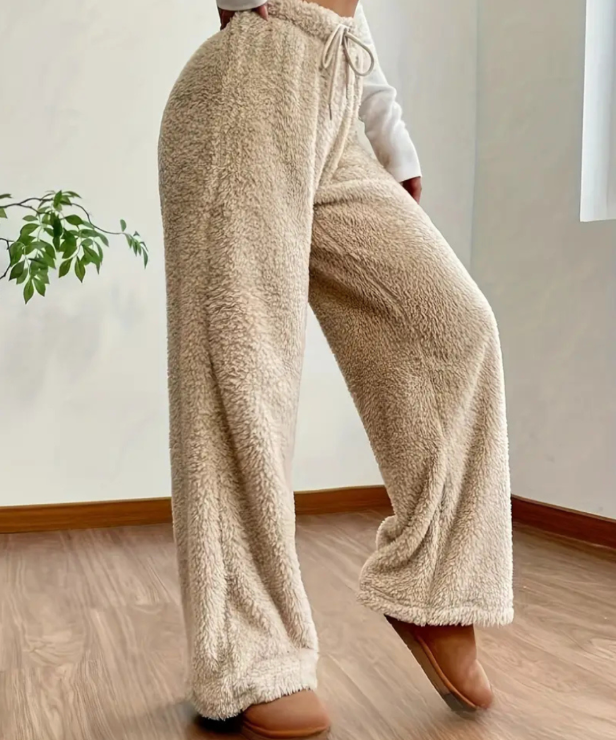 THE WHISTLER | FLUFFY JOGGING PANTS