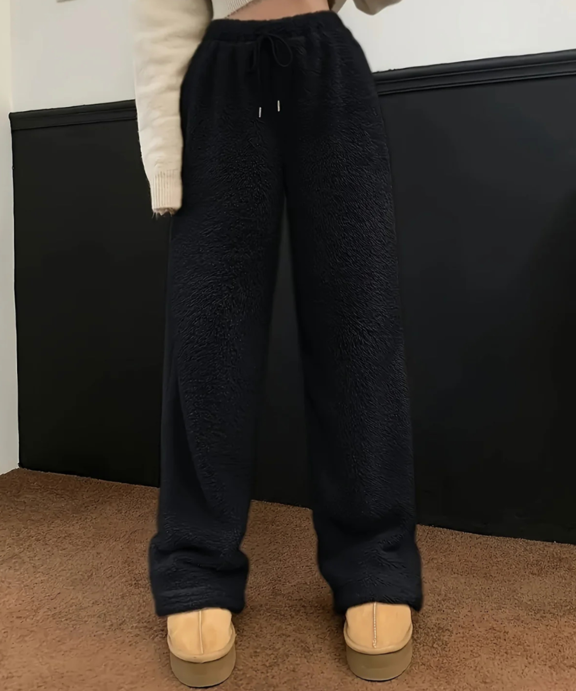 THE WHISTLER | FLUFFY JOGGING PANTS