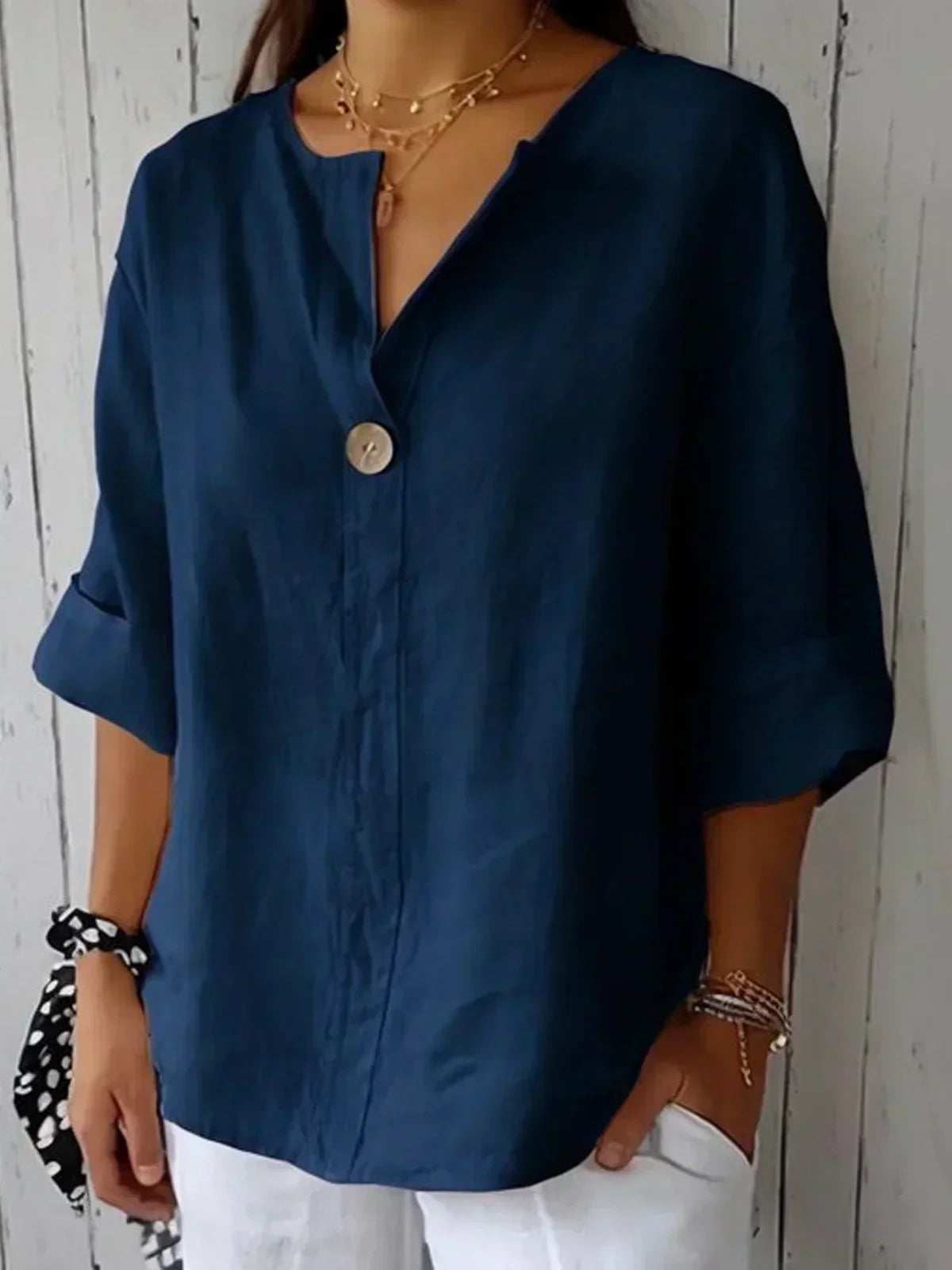 THE JESSA | RELAXED V-NECK BLOUSE