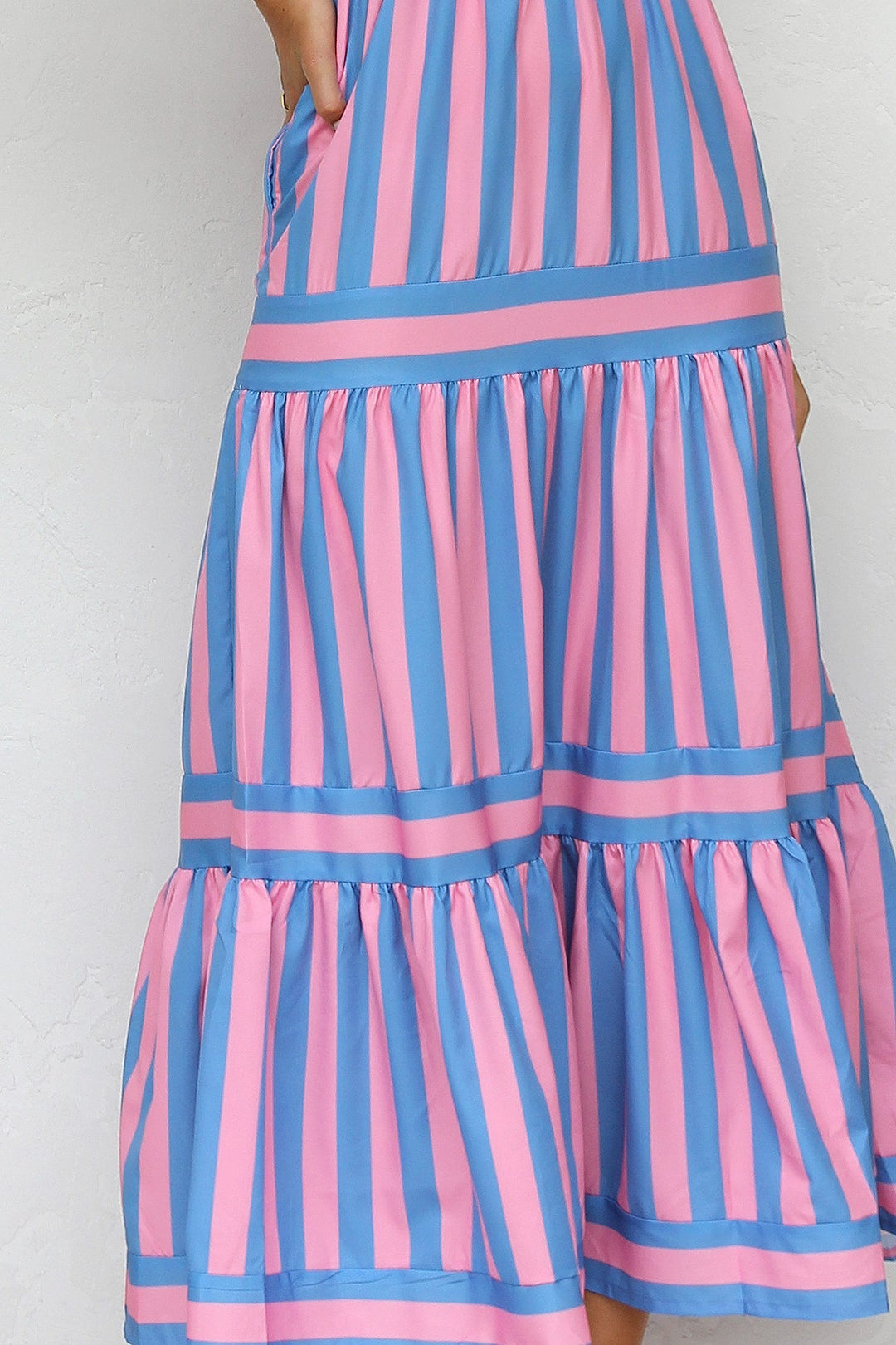 THE ONAHA | FLOWY SPAGHETTI STRAP DRESS