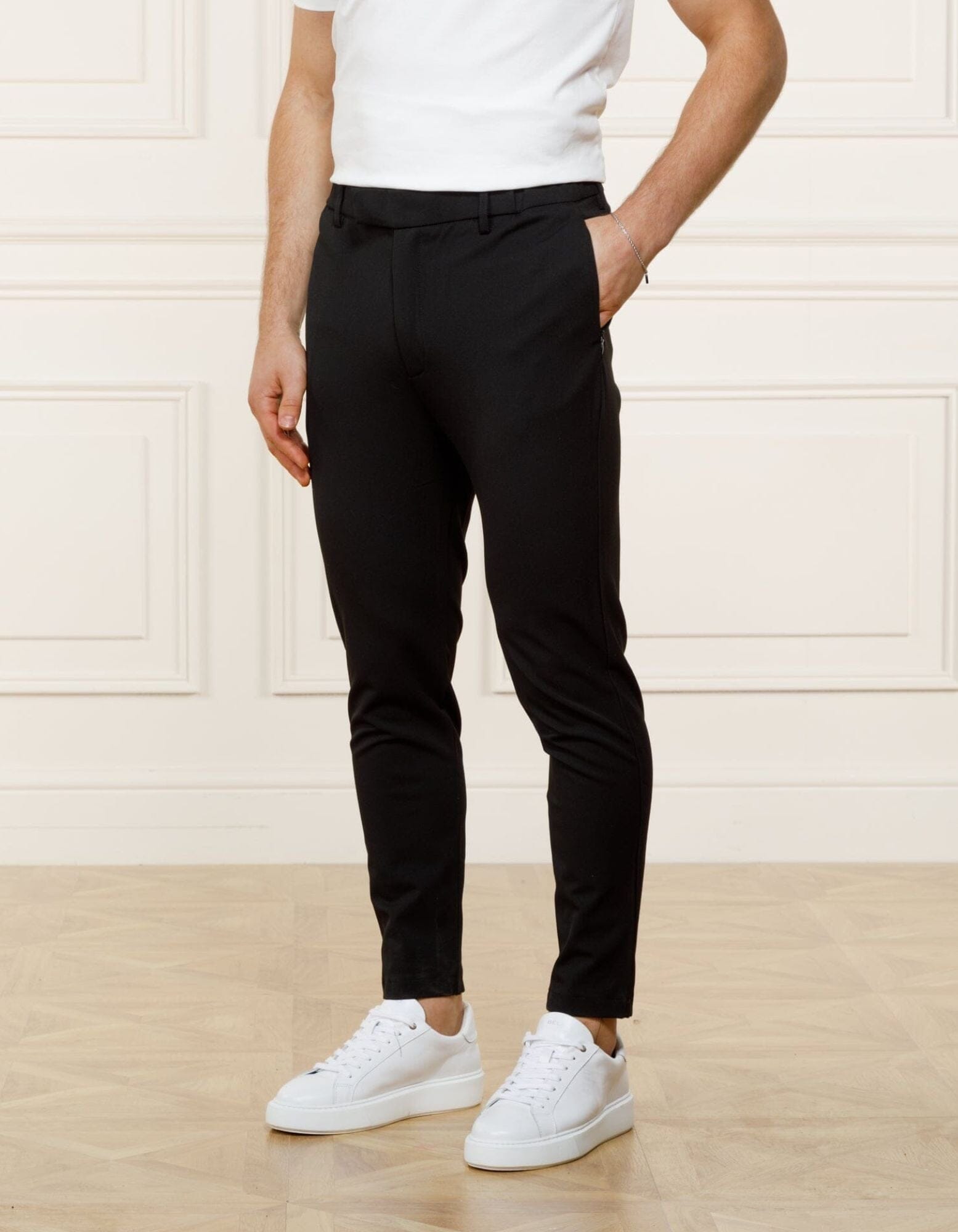 THE 24HR | BLACK TROUSER