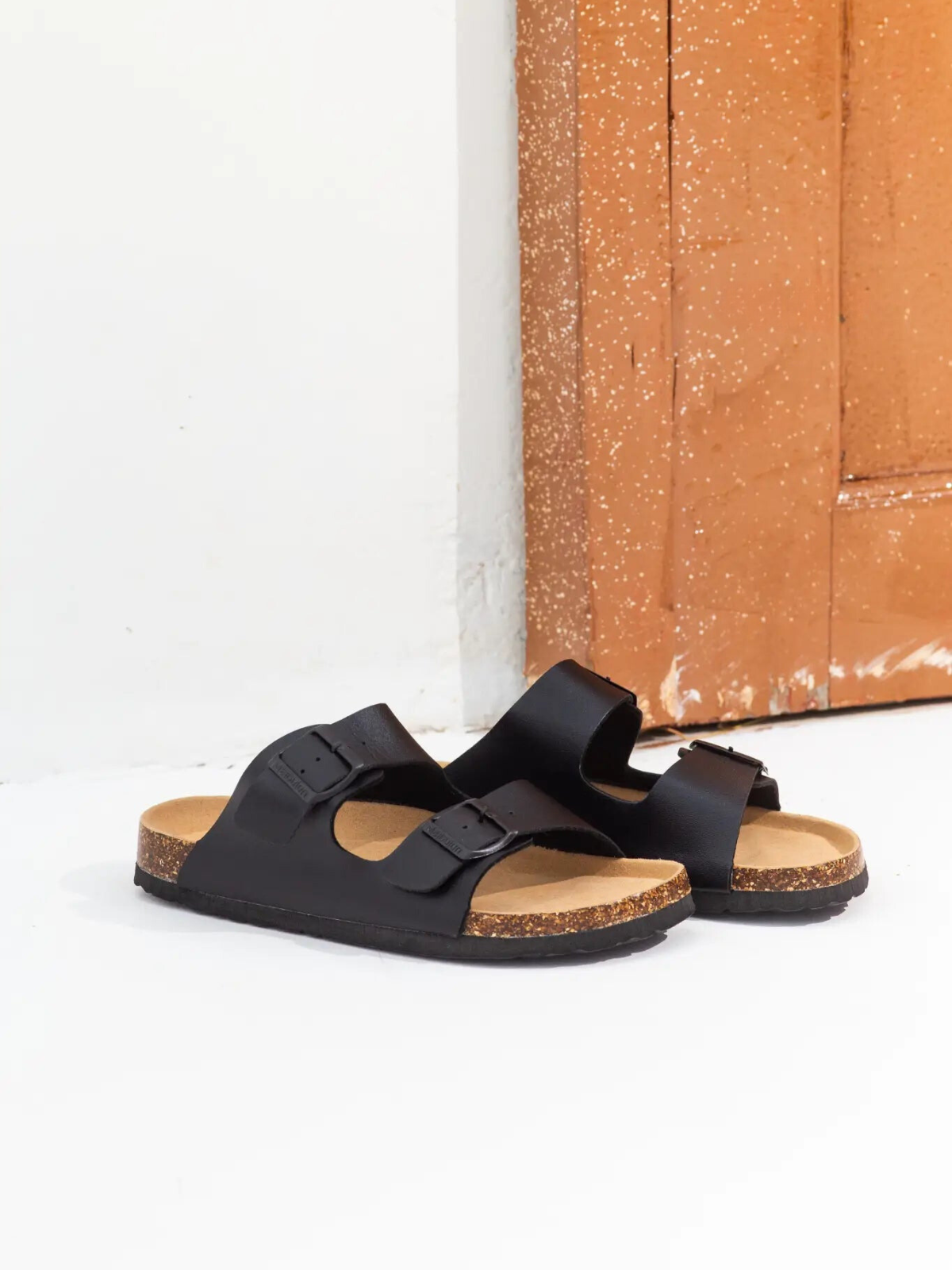 THE TUNDRA LITE | LEATHER SANDALS BLACK