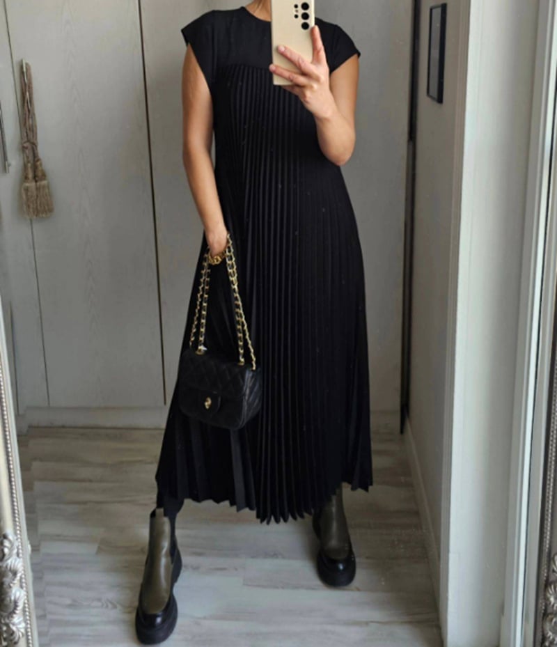 THE LIRA | TIMELESS COMFORT DRESS