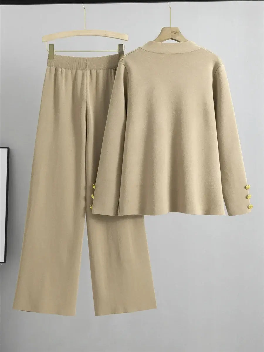 THE VELIA | ELEGANT BUTTON-DETAIL SET