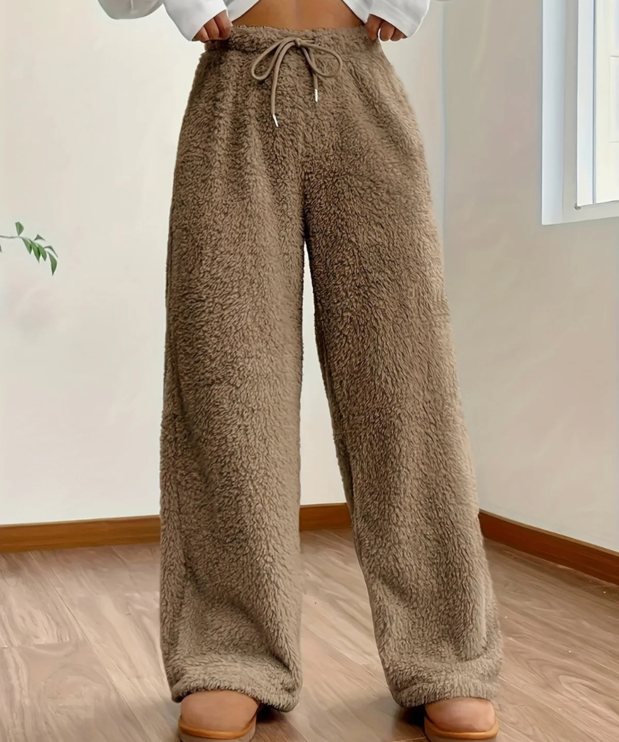 THE WHISTLER | FLUFFY JOGGING PANTS