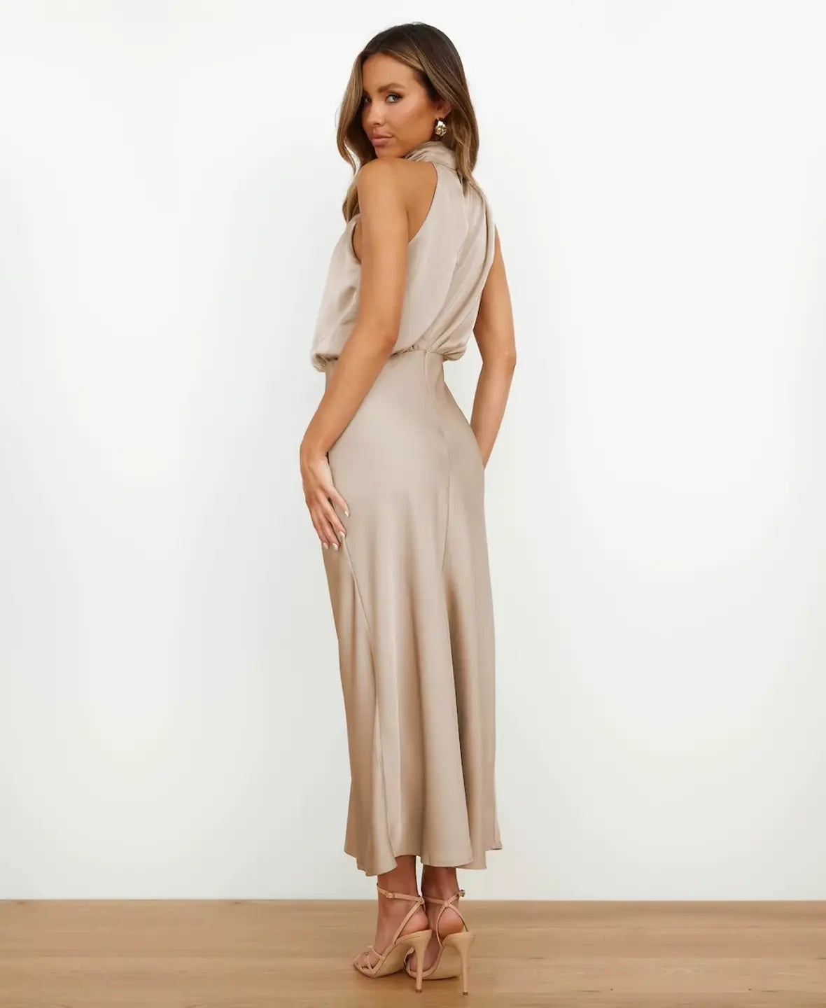 THE SOLÈNE | ELEGANT HIGH-WAIST MIDI DRESS